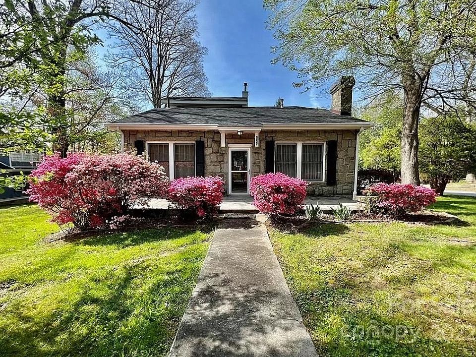 1st image of 126 Flanders Ave