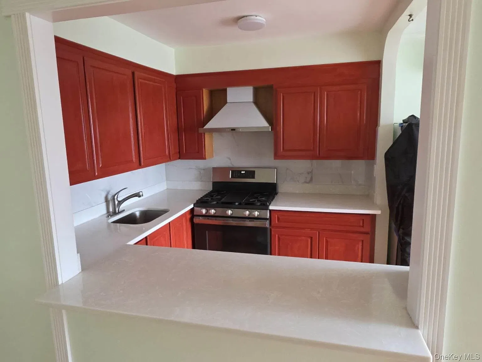 2 bed, 1.0 bath, 920 sqft, $2,500 — Photo 3