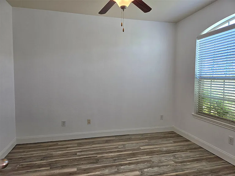 520 Brown Juniper Way — Photo 4