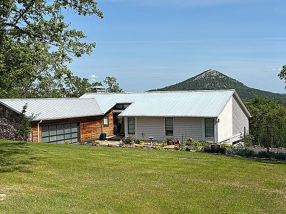 2nd image of 6910 Westridge Rd