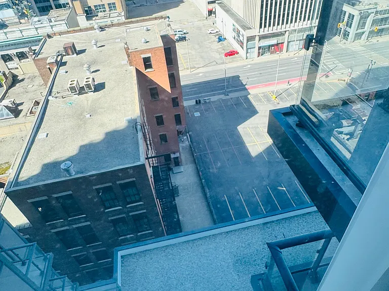 75 James St S #1308 — Photo 17