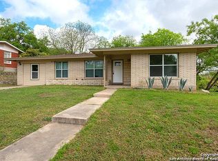 135 Shadow Hill Dr, San Antonio, TX 78228