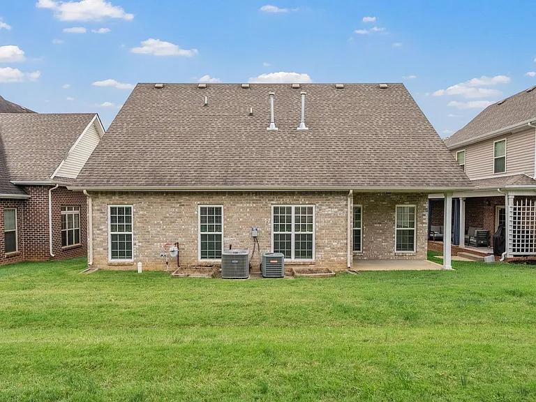 268 Turnberry Cir — Photo 40