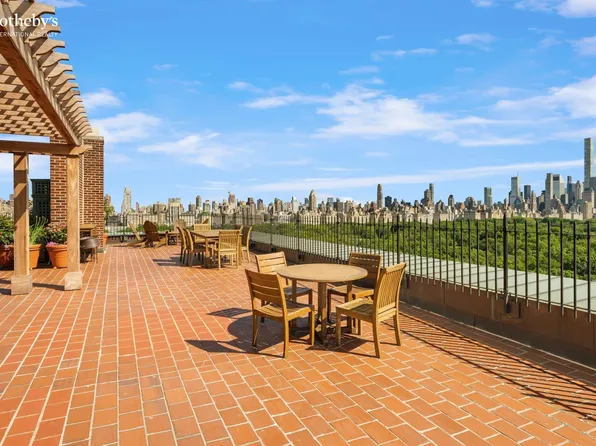 230 Central Park West image 17 of 23