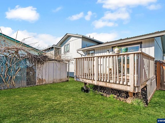 2nd image of 3140 Lyon St SW