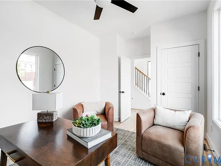 220 N 20th St #1 — Photo 7