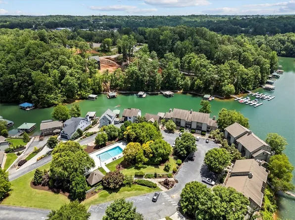 701 Loran Pointe Cir, Seneca, SC 29672