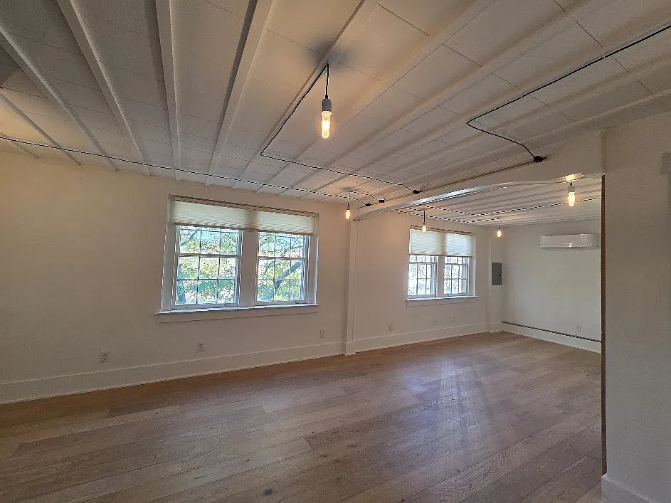 1 bed, 749 sqft, $2,100 — Photo 1