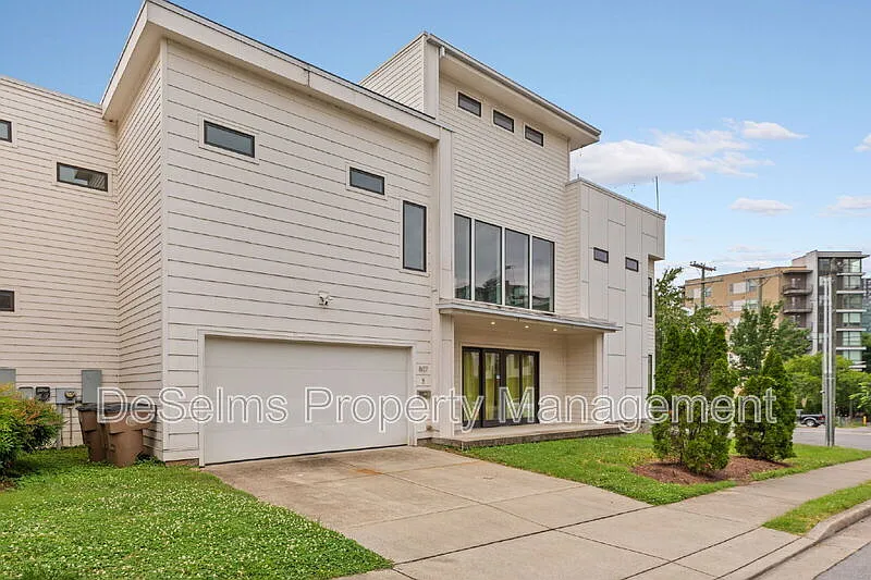 2 bed, 2.5 bath, 2539 sqft, $3,995 — Photo 2