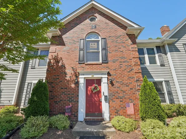 1741 Robinwood Rd, Gastonia, NC 28054