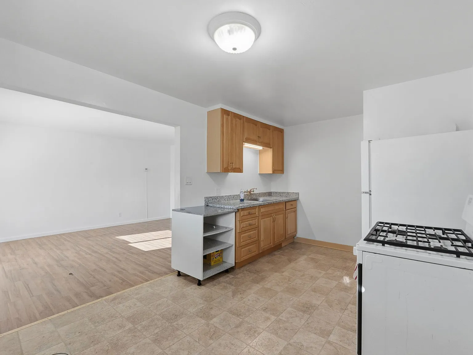 1 bed, 650 sqft, $2,400 — Photo 4