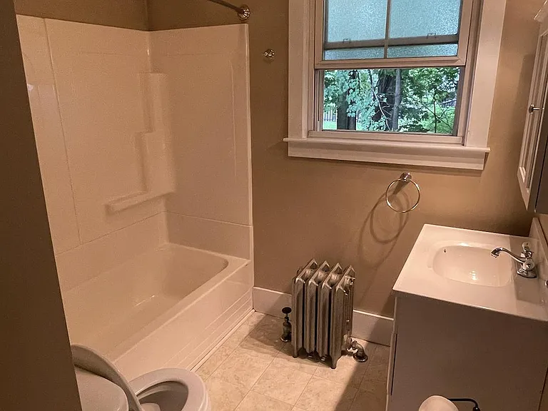 203 Marriner St #2 — Photo 4