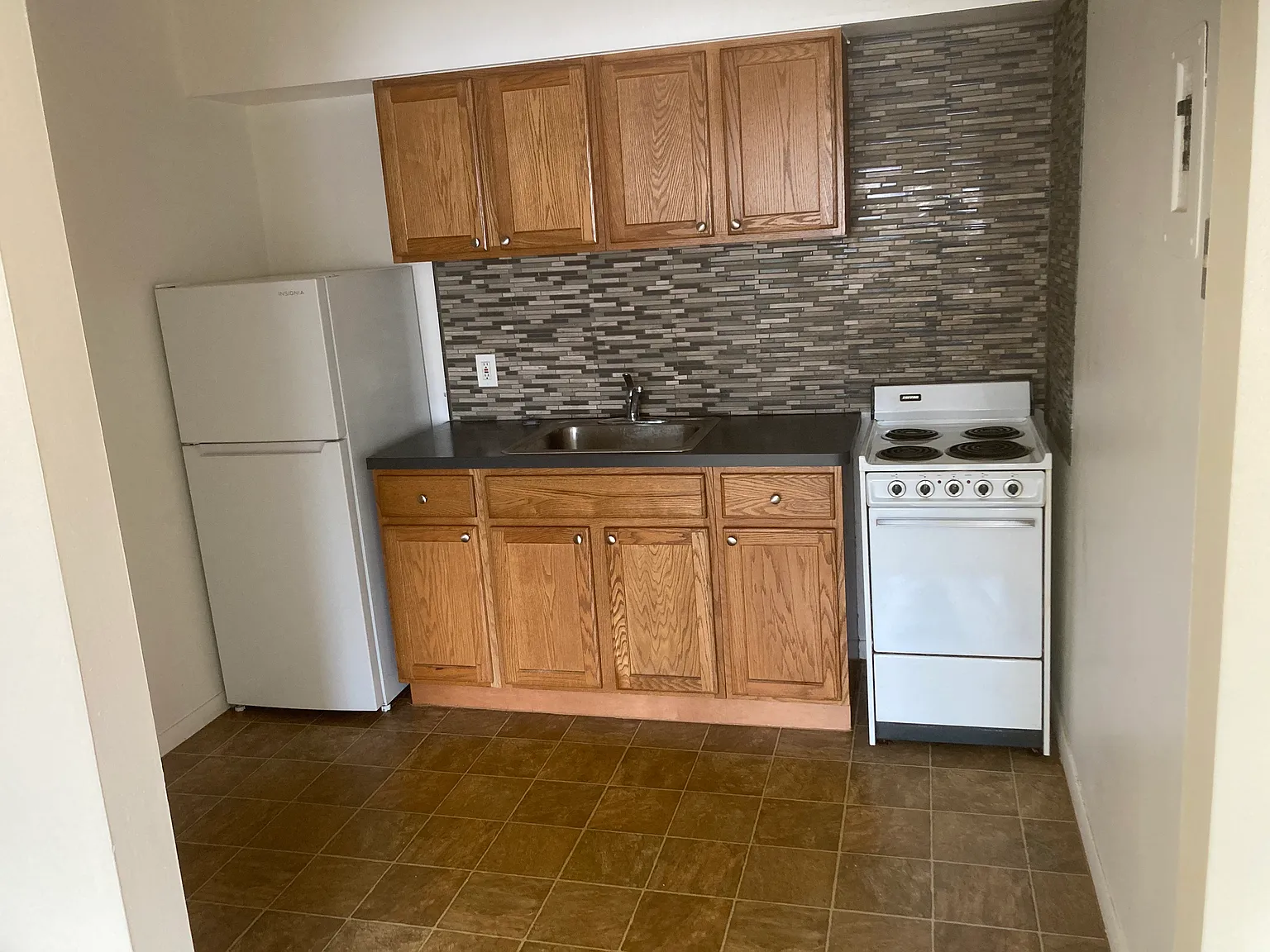 1 bed, 650 sqft, $825 — Photo 3