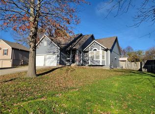 3621 NW Anchor Ct, Blue Springs, MO 64015