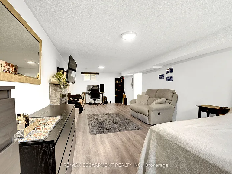2506 Yarmouth Cres — Photo 27