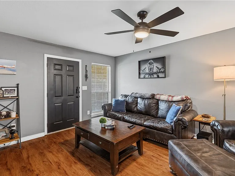 3766 Oldenburg Ln — Photo 3