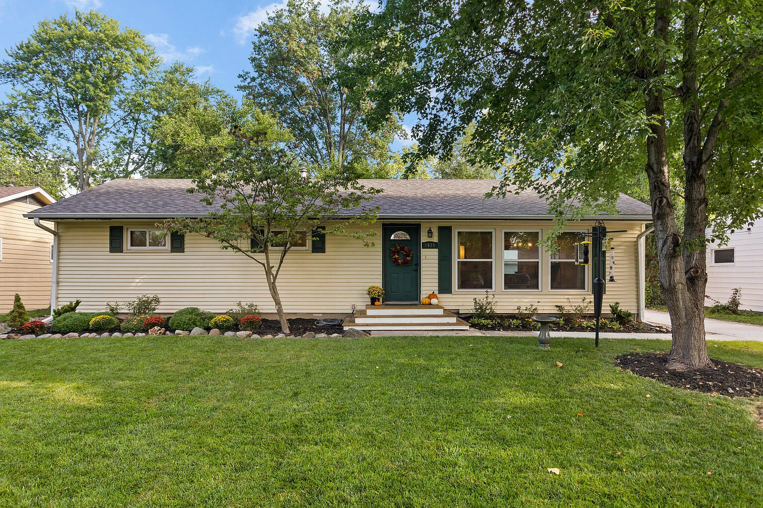 1810 Cypress Dr photo 1