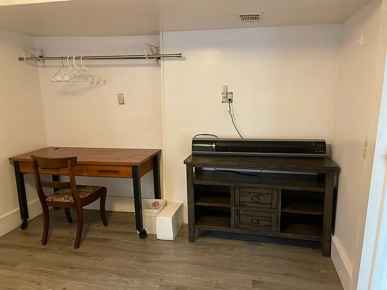 632 McDonald St SE #1 — Photo 3