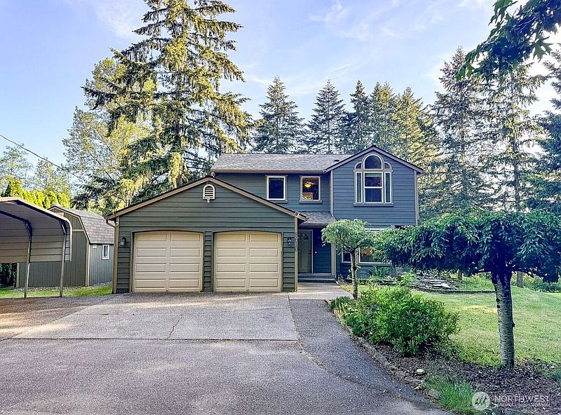 2nd image of 8610 Long Lake Road SE