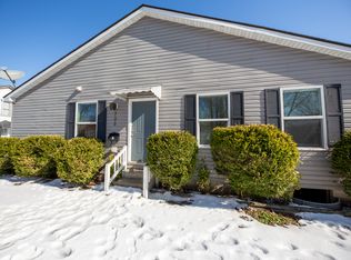 702 E Utica St APT B, Sellersburg, IN
