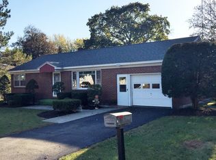 20 Donna Dr, Albany, NY 12205