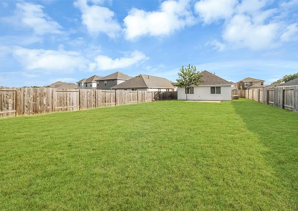 1st image of 1411 Oxford Meadows Dr
