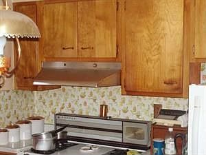 2nd image of 423 Cornwall Ave
