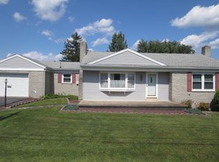 513 Maple St, Denver, PA 17517