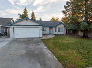 3225 W Packwood Ct, Visalia, CA 93277