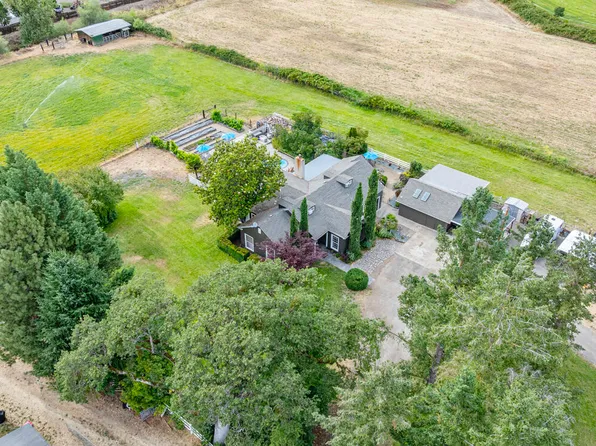 2622 Eric Ave, Central Pt, OR 97502