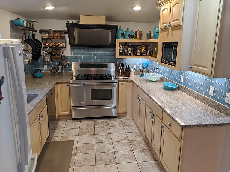 54 N Menantic Rd — Photo 5