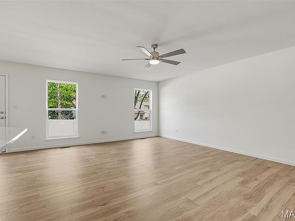 2nd image of 51 Fairmount Grove Dr