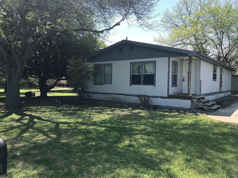 1st image of 114 Willow Dr
