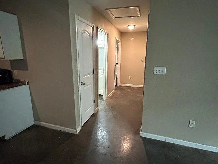 106 W Forrest St #B — Photo 3