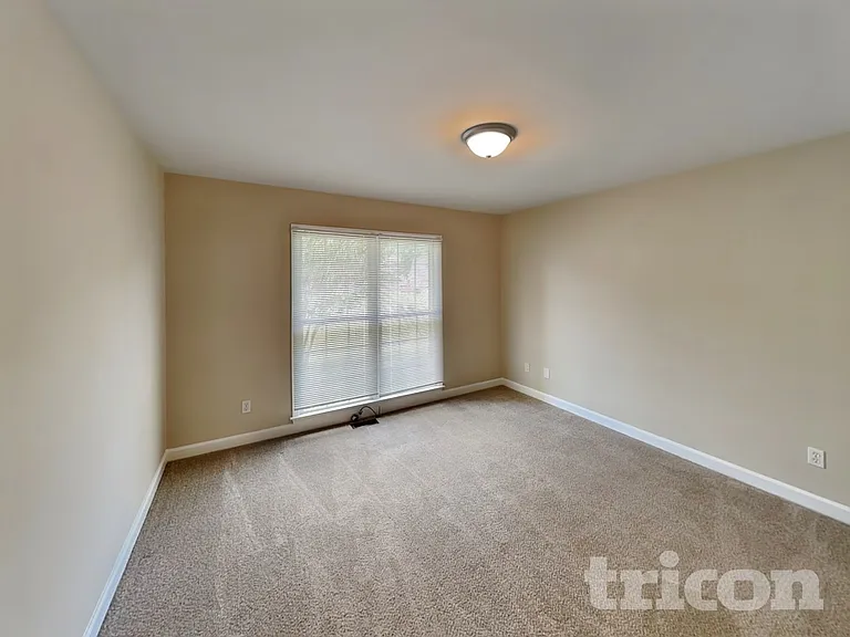 618 Tillman Ct — Photo 15