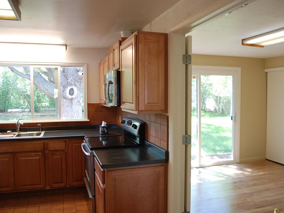 Kitchen & dinningroom