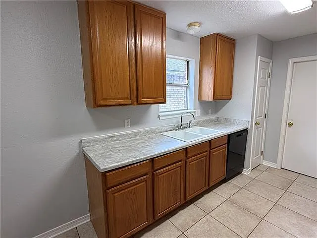 108 Ellwood Cir — Photo 5