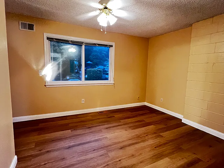 2305 S Pinebrook Ln #11 — Photo 5