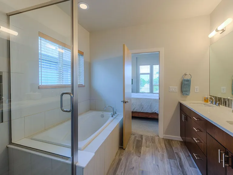 1364 Snowberry Ln — Photo 5