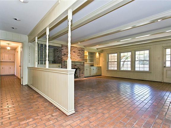 4th image of 7024 Briar Cove Dr