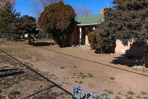 East view of Front Yard