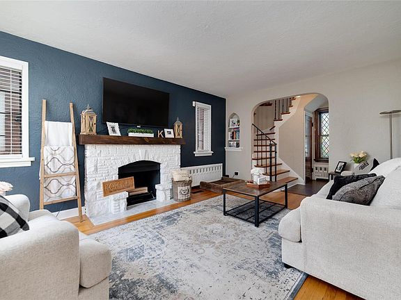 4th image of 5209 Lindenwood Ave