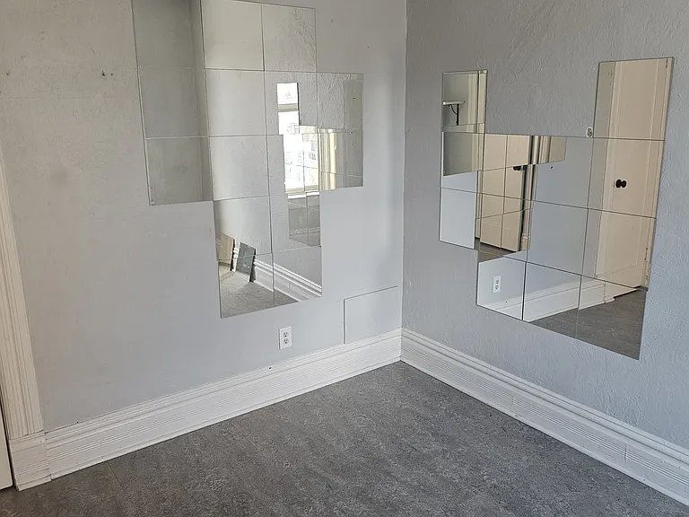 246 S Broadway #NA — Photo 12