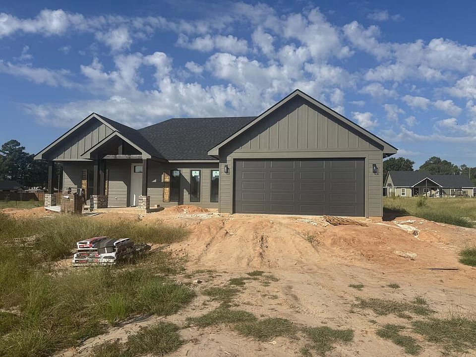 1st image of 165 Salem Ridge Dr