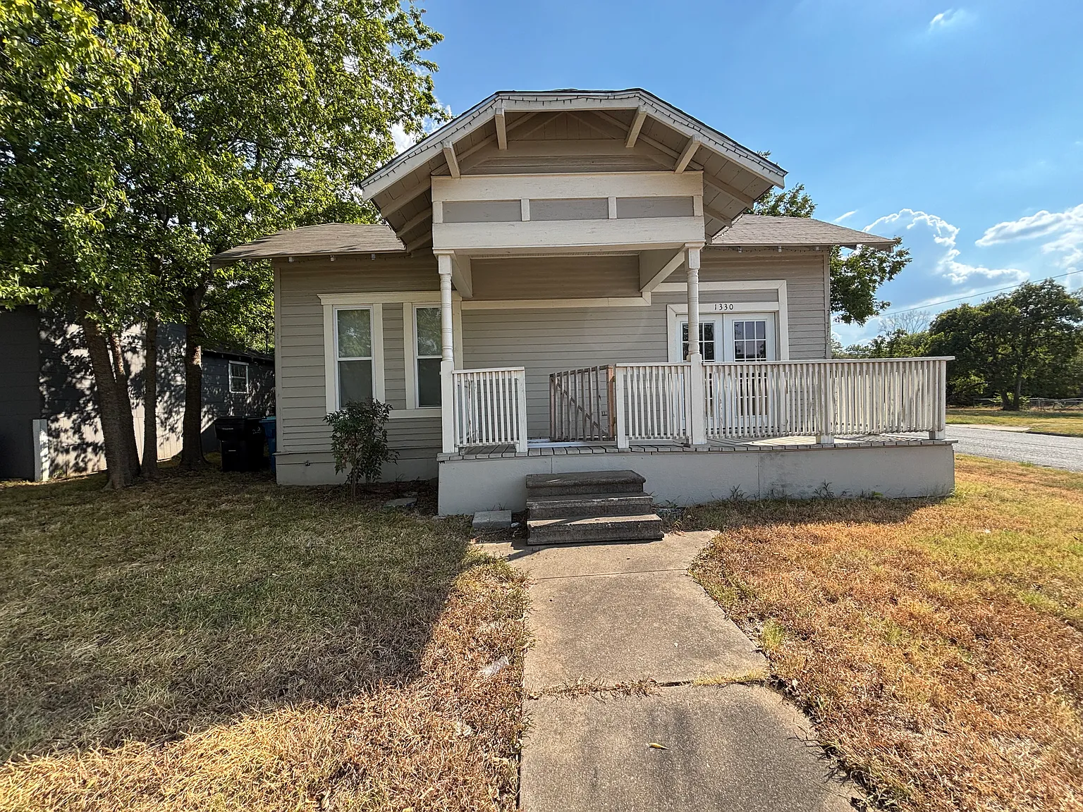 3 bed, 1133 sqft, $1,600 — Photo 1