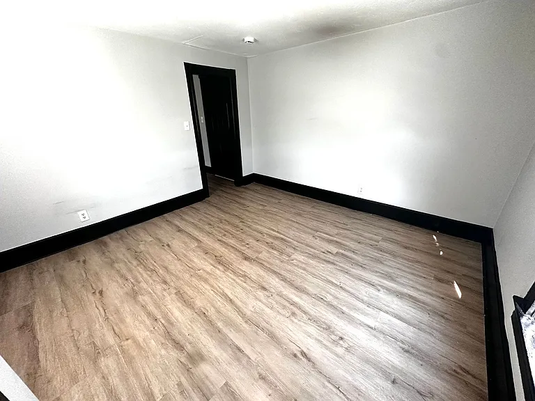 330 Lowell St #2 — Photo 11