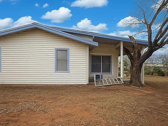 4th image of 504 N Cedar