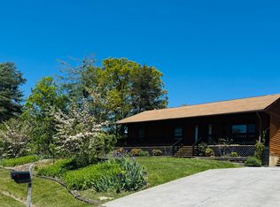 420 Cherokee Dr, Christiansburg, VA 24073