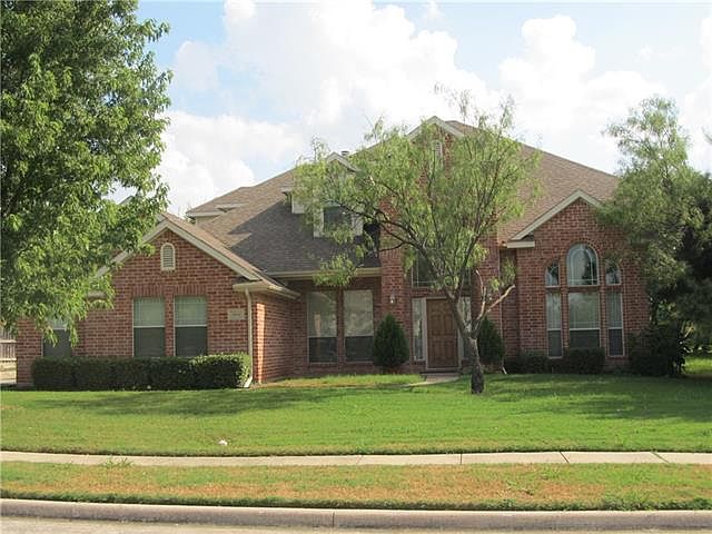 1st image of 2912 Fairway Dr
