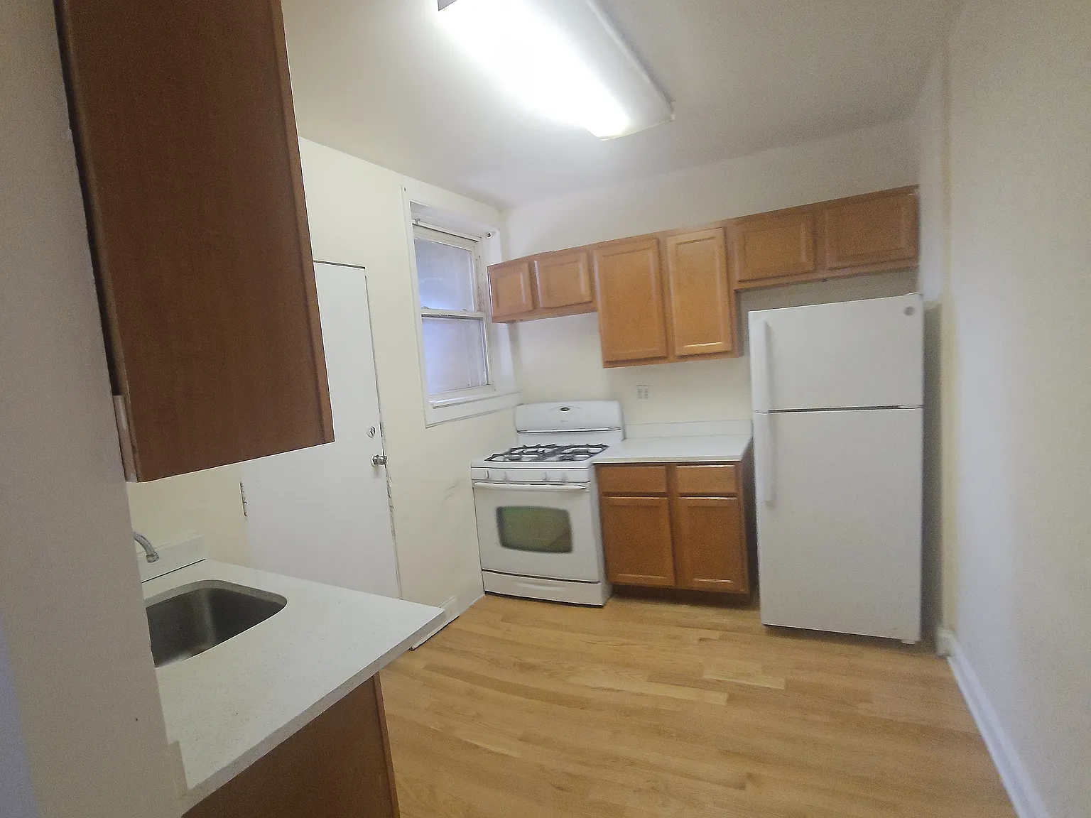 2 bed, 1000 sqft, $1,495 — Photo 4